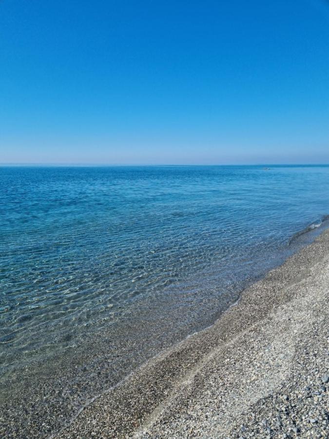 Vista Mare Su Tre Piani Con Giardino Falerna Exterior foto